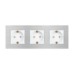 002-priza-tripla-luxion-cu-rama-aluminiu-lx-3mp010a-w-alb