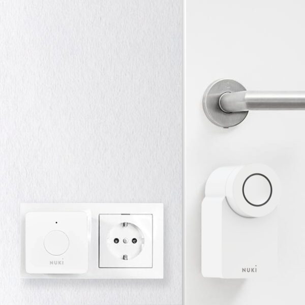 Pachet Nuki Combo 3.0, Include Nuki Smart Lock 3.0 si Nuki Bridge, Control de la distanta prin aplicatie