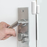 Senzor pentru usa / fereastra Shelly Door Window 2, Conectare Wi-Fi, Senzor lumina