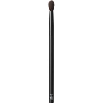 NARS Blending Brush perie pentru difuzarea machiajului fard de ochi