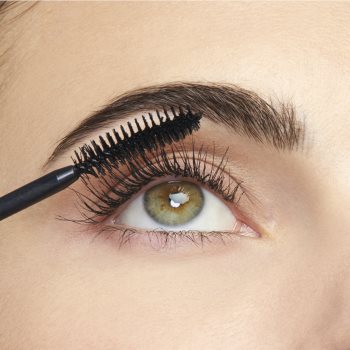 Maybelline The Colossal Curl Bounce mascara cu rotatie pentru o buna definire a genelor rezistent la apa