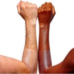 Garnier Ambre Solaire Ideal Bronze ulei pentru îngrijire și bronzare SPF 2