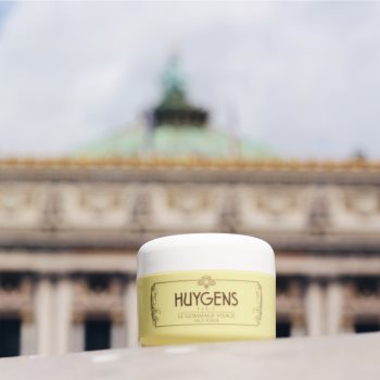 Huygens Face Scrub Cremă de curățare cu efect de peeling pentru o piele mai luminoasa