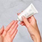 ARTDECO Skin Yoga Hyaluronic gel hidratant cu acid hialuronic