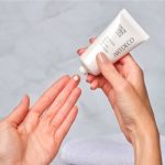 ARTDECO Skin Yoga Hyaluronic spumă hidratantă cu acid hialuronic