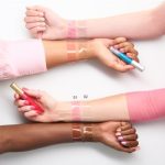 Essence WHAT THE FAKE! lip gloss cu efect racoritor