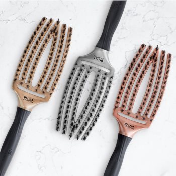 Olivia Garden Fingerbrush Trinity perie de tip paletă