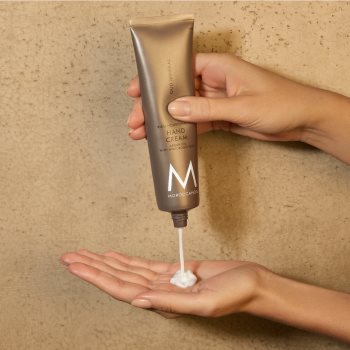 Moroccanoil Body Oud Minéral crema de maini