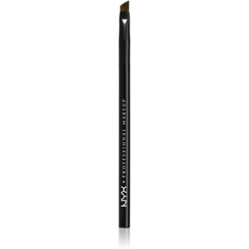 NYX Professional Makeup Pro Brush perie pentru modelarea sprâncenelor