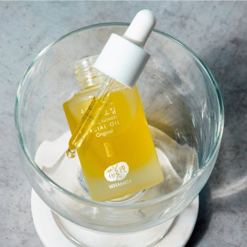 WHAMISA Organic Flowers Facial Oil Original ulei de regenerare cu efect de netezire