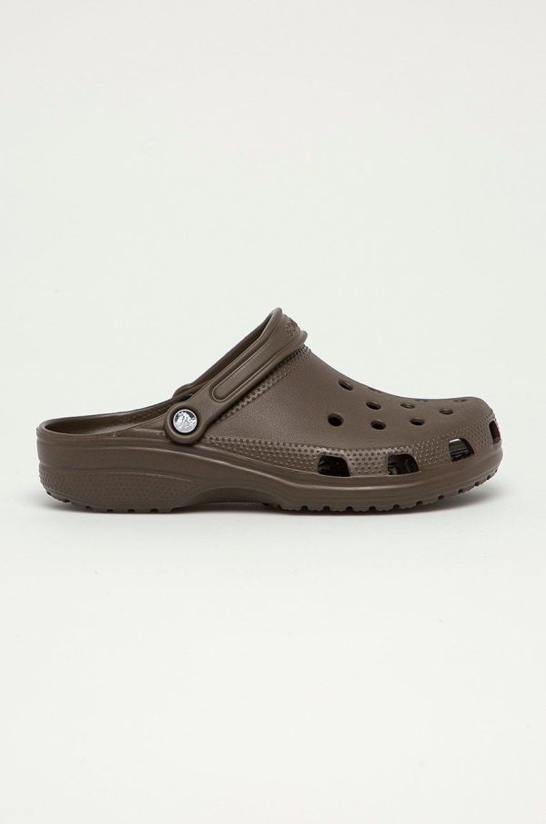 Crocs papuci Classic barbati, culoarea maro, 10001