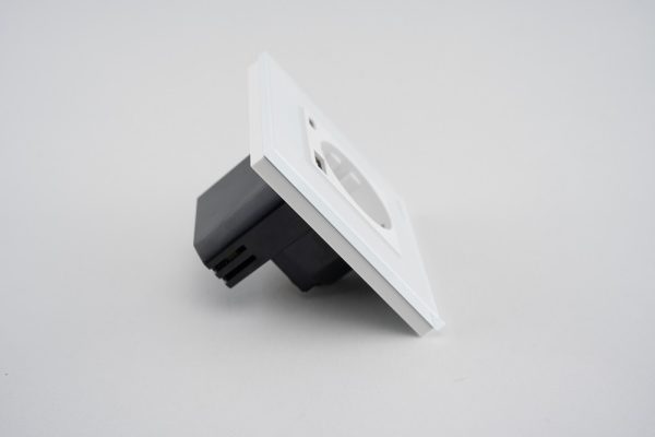 Priza Simpla + USB-A + USB-C LUXION cu Rama din Sticla